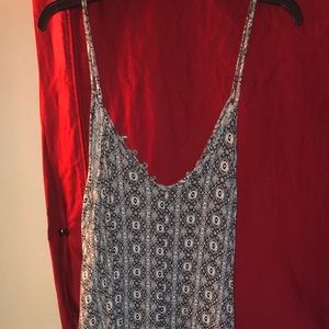 Long dress, low neck